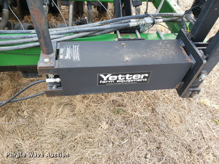 image for item DF5810 John Deere 750 no-till grain drill