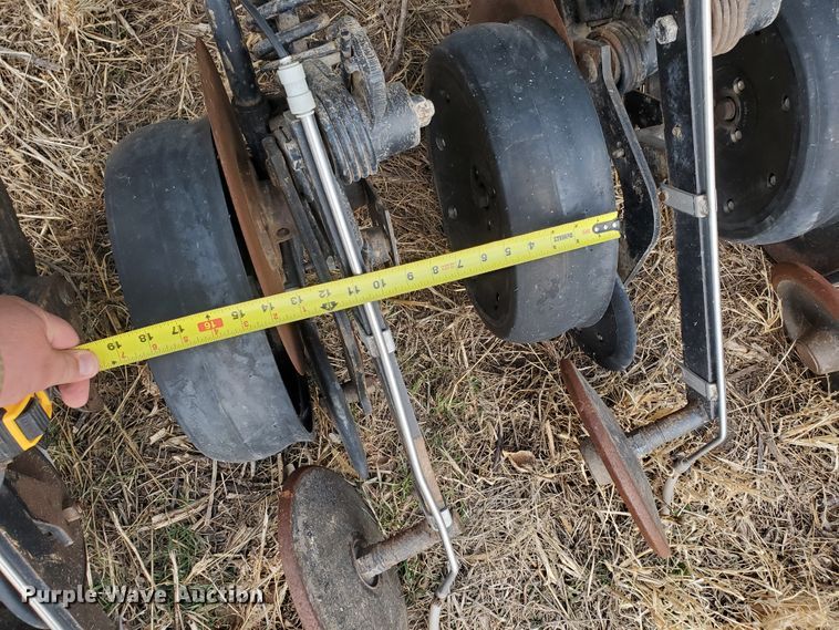 image for item DF5810 John Deere 750 no-till grain drill