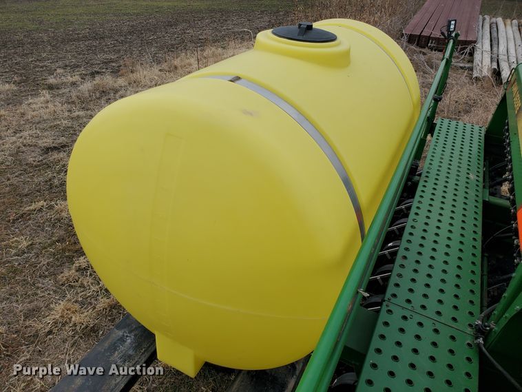 image for item DF5810 John Deere 750 no-till grain drill