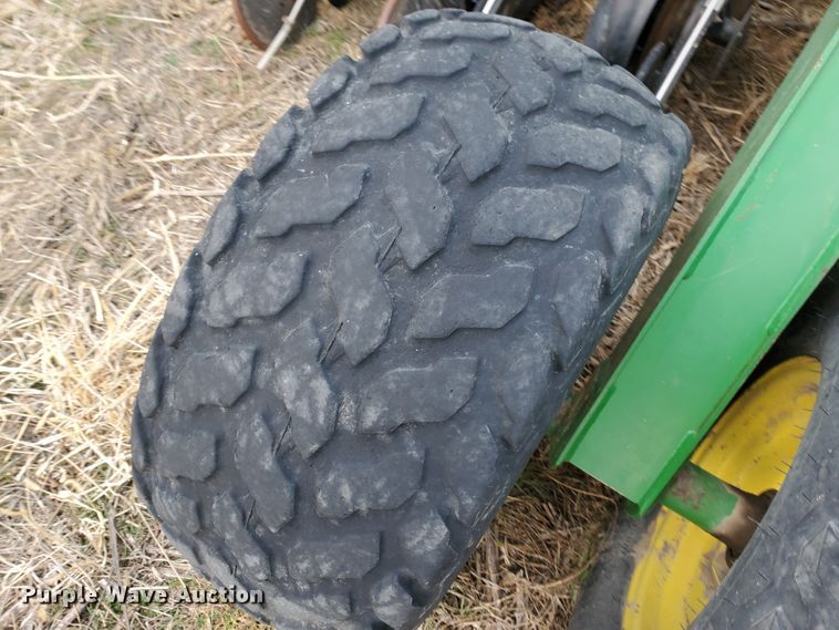 image for item DF5810 John Deere 750 no-till grain drill