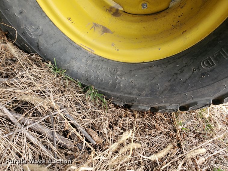 image for item DF5810 John Deere 750 no-till grain drill