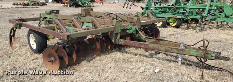 image for item DF5811 John Deere 712  disk ripper