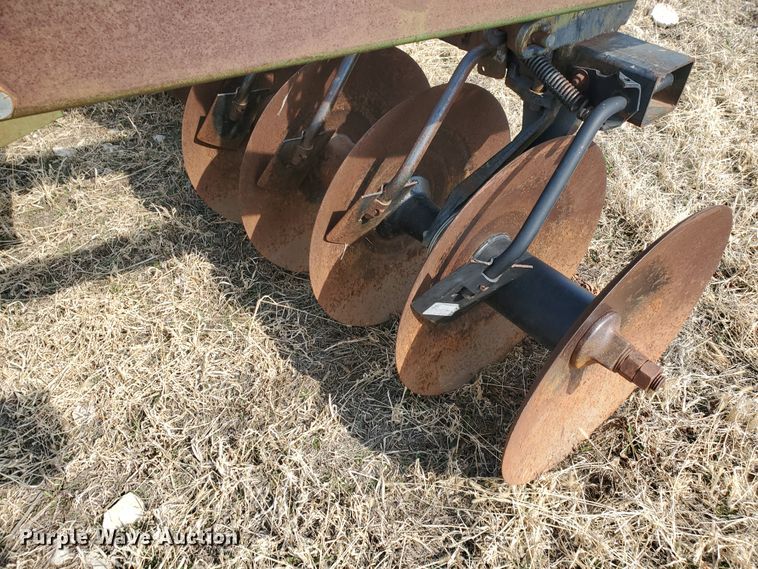 image for item DF5811 John Deere 712  disk ripper