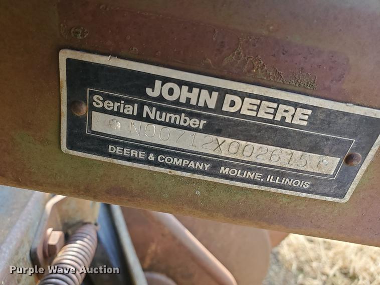 image for item DF5811 John Deere 712  disk ripper