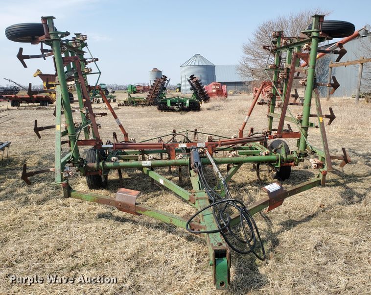 image for item DF5813 Glenco  field cultivator