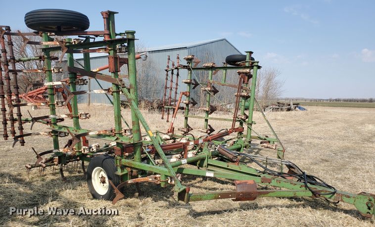 image for item DF5813 Glenco  field cultivator