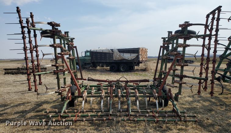image for item DF5813 Glenco  field cultivator