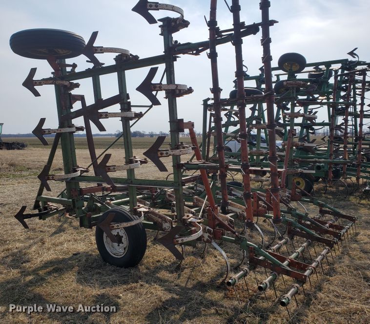 image for item DF5813 Glenco  field cultivator