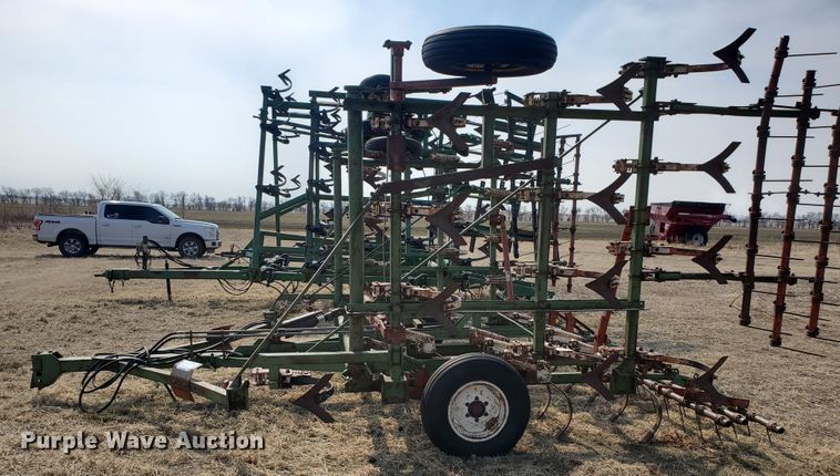 image for item DF5813 Glenco  field cultivator