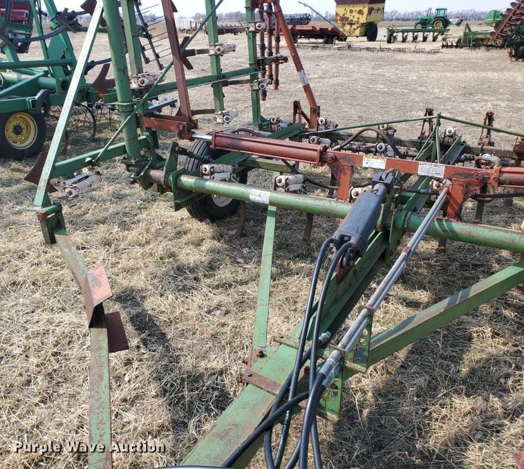 image for item DF5813 Glenco  field cultivator