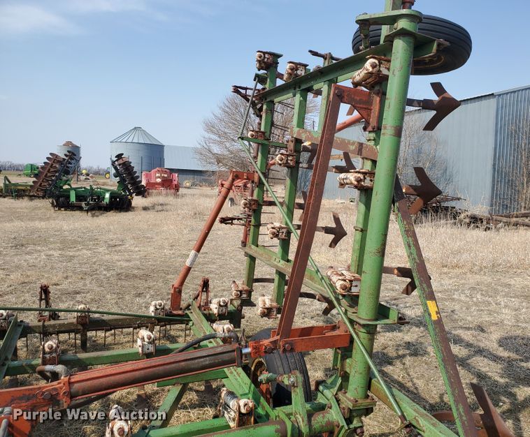 image for item DF5813 Glenco  field cultivator