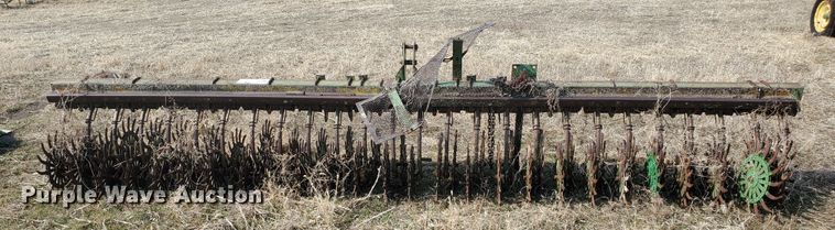 image for item DF5814 John Deere 400  rotary hoe