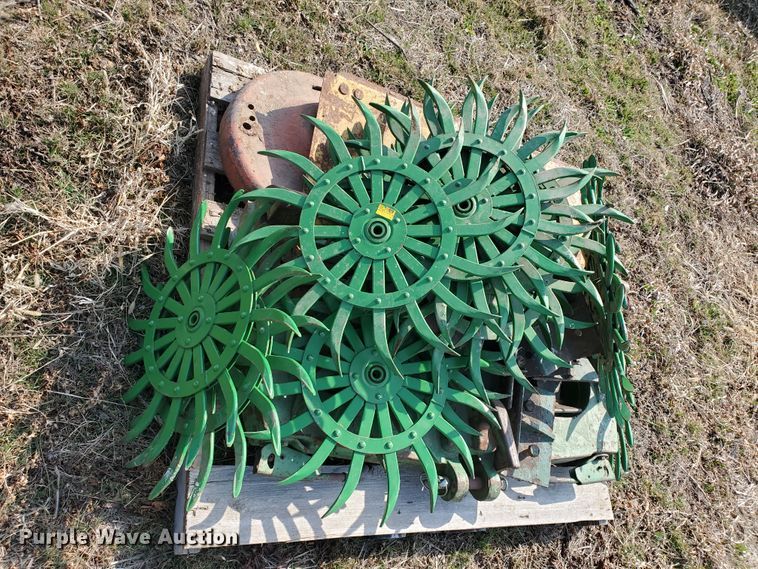 image for item DF5814 John Deere 400  rotary hoe