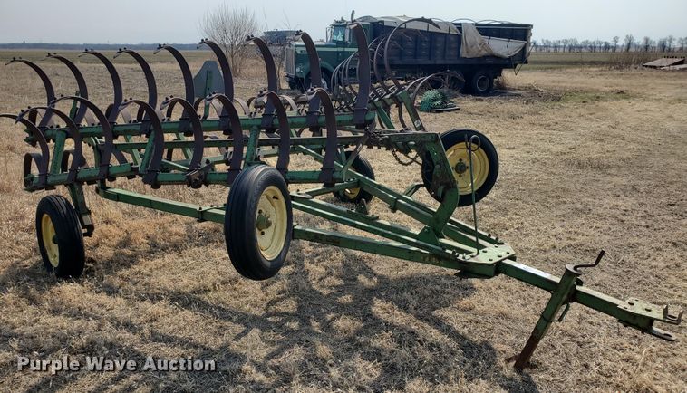 image for item DF5815 John Deere F100H  spring tooth harrow