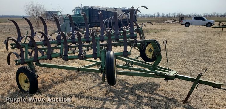 image for item DF5815 John Deere F100H  spring tooth harrow