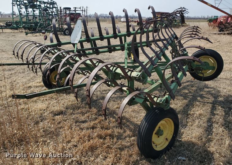 image for item DF5815 John Deere F100H  spring tooth harrow