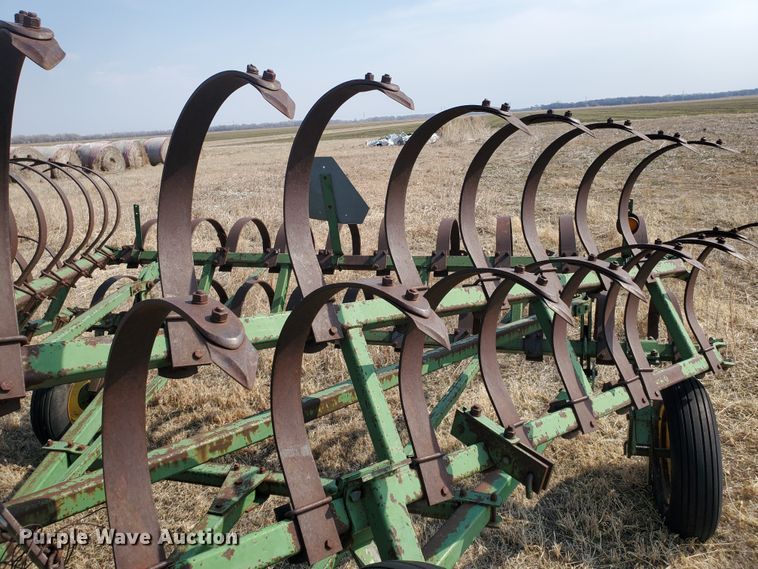 image for item DF5815 John Deere F100H  spring tooth harrow