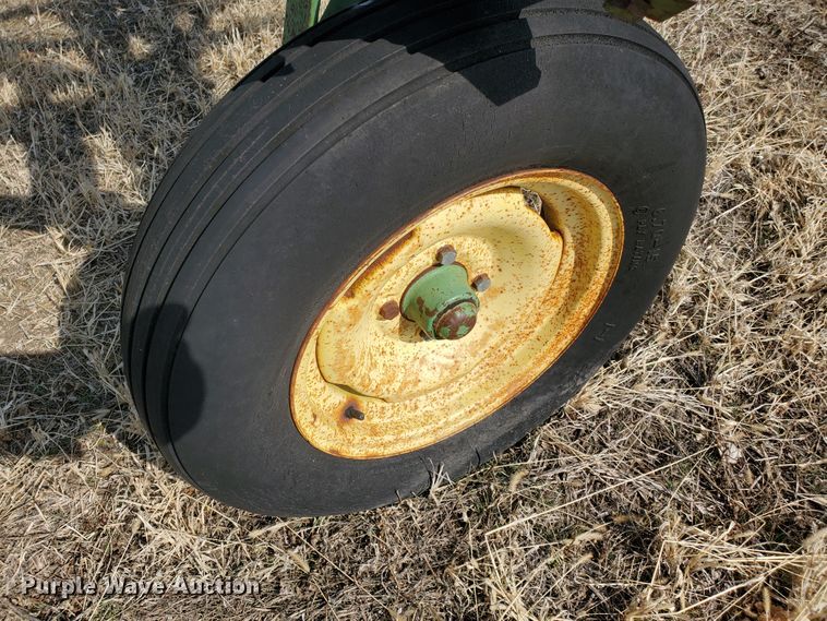 image for item DF5815 John Deere F100H  spring tooth harrow