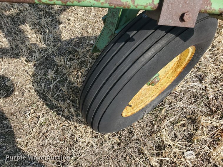 image for item DF5815 John Deere F100H  spring tooth harrow