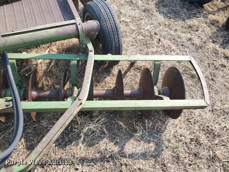 image for item DF5817 John Deere  tandem disk