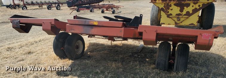 image for item DF5818 Hesston BA49 bale accumulator