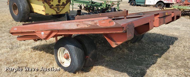 image for item DF5818 Hesston BA49 bale accumulator