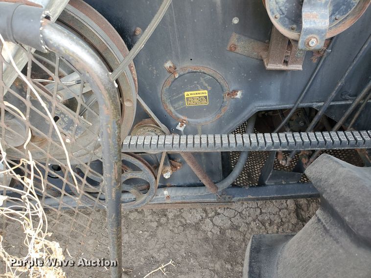 image for item DF5821 Gleaner M2  combine