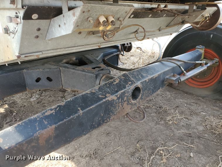 image for item DF5821 Gleaner M2  combine