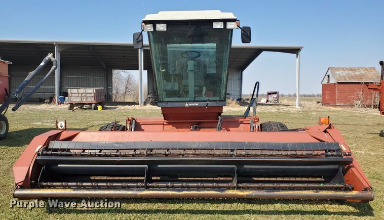 image for item DF5822 Hesston 8400  windrower