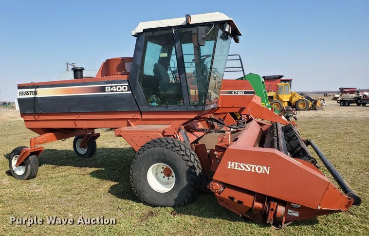 image for item DF5822 Hesston 8400  windrower