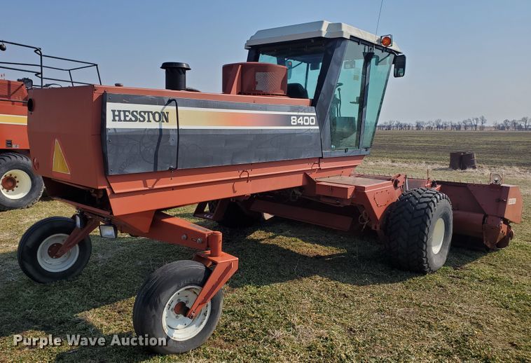 image for item DF5822 Hesston 8400  windrower