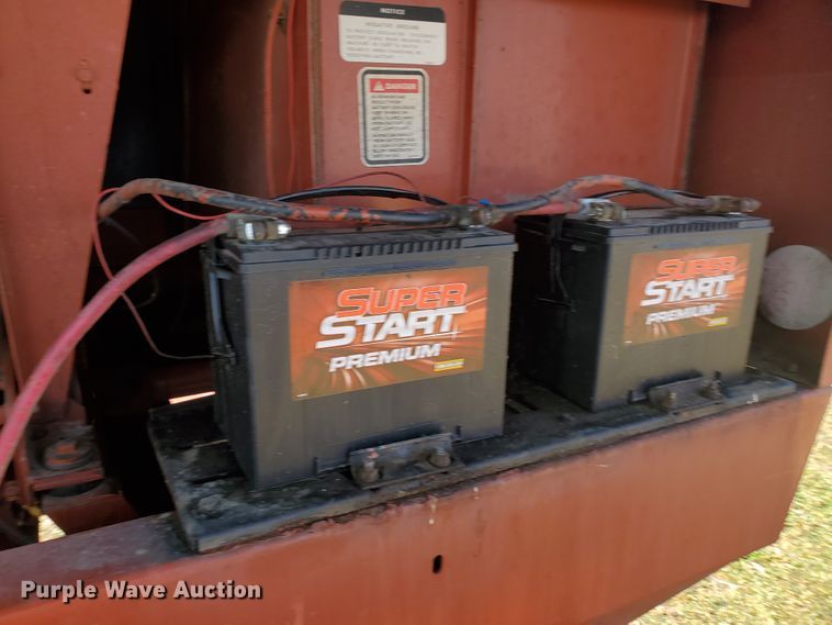 image for item DF5822 Hesston 8400  windrower