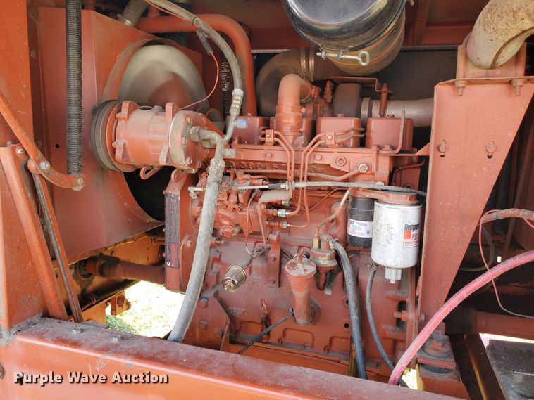 image for item DF5822 Hesston 8400  windrower