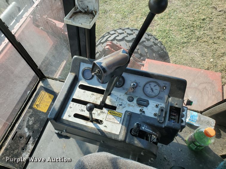 image for item DF5822 Hesston 8400  windrower