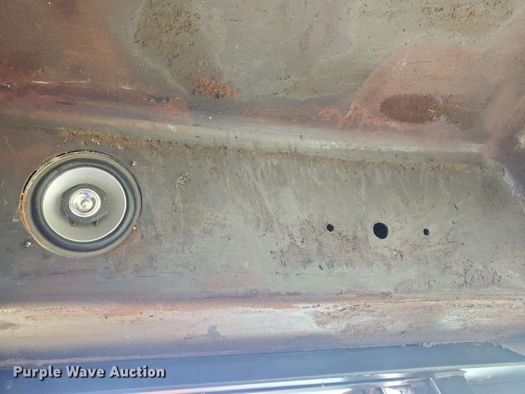 image for item DF5822 Hesston 8400  windrower