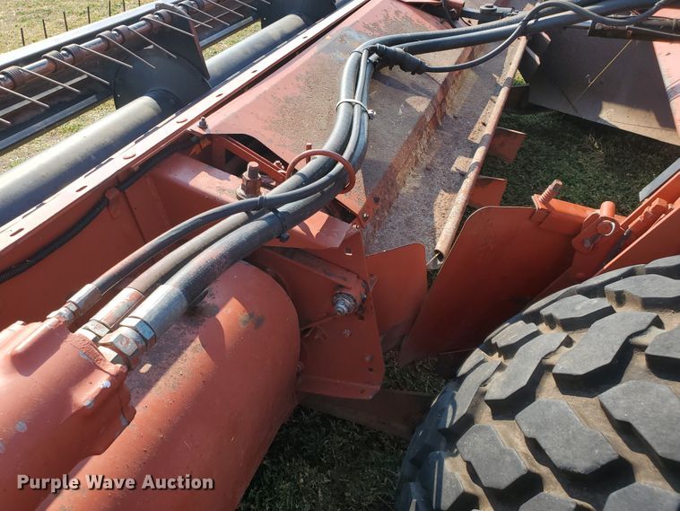 image for item DF5822 Hesston 8400  windrower