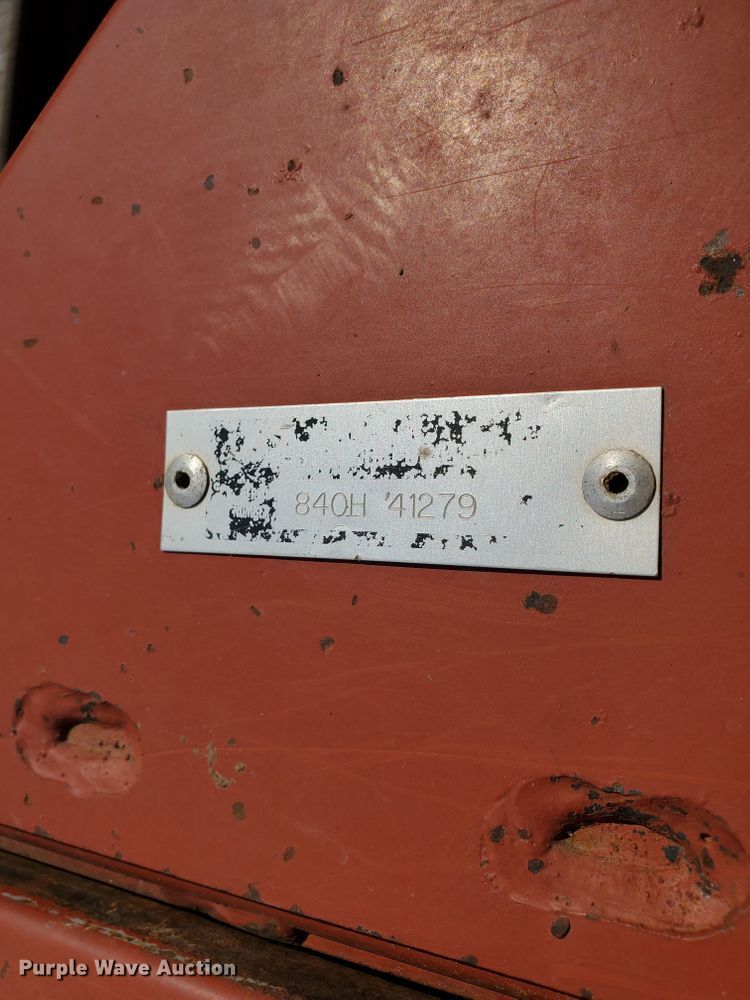 image for item DF5822 Hesston 8400  windrower