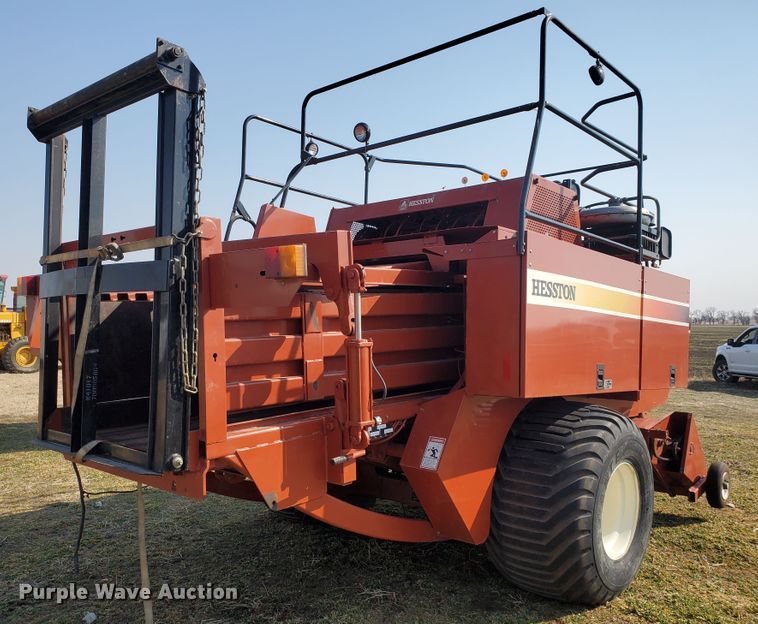 image for item DF5823 2002 Hesston 4790  large square baler