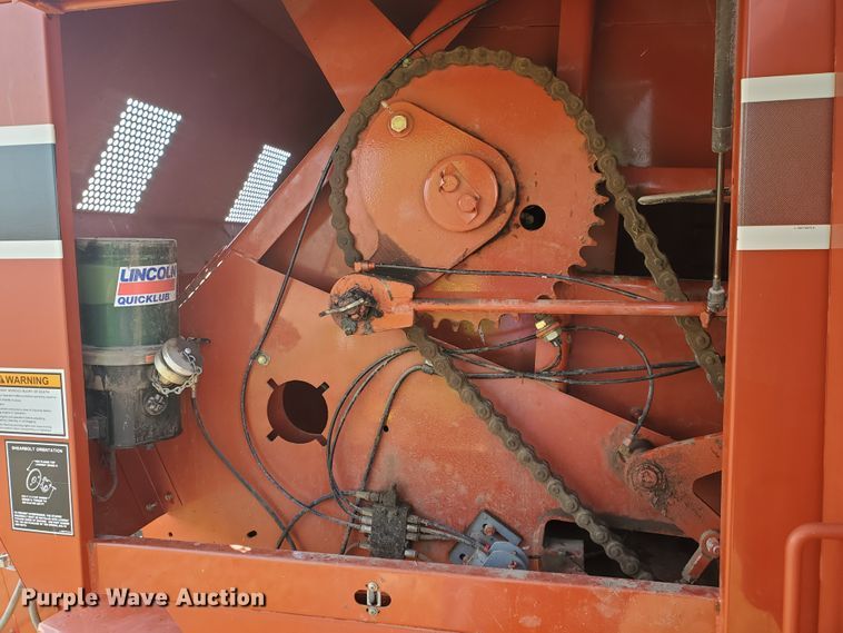 image for item DF5823 2002 Hesston 4790  large square baler