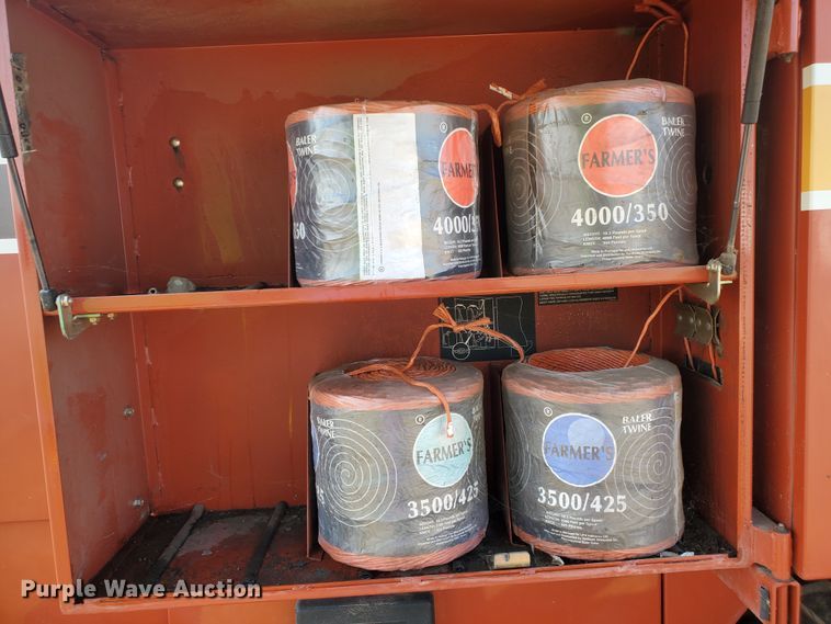 image for item DF5823 2002 Hesston 4790  large square baler