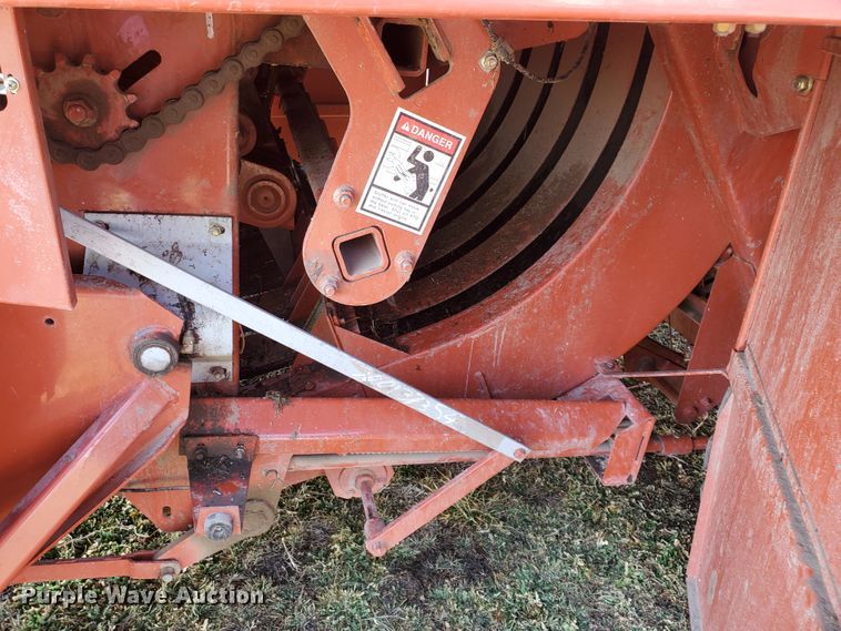 image for item DF5823 2002 Hesston 4790  large square baler