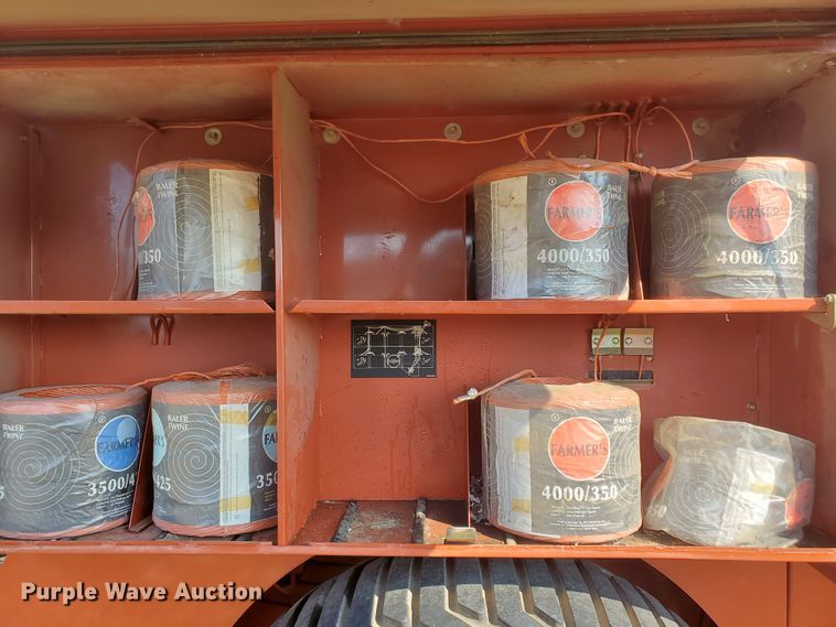 image for item DF5823 2002 Hesston 4790  large square baler