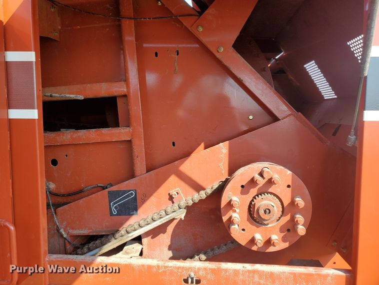 image for item DF5823 2002 Hesston 4790  large square baler