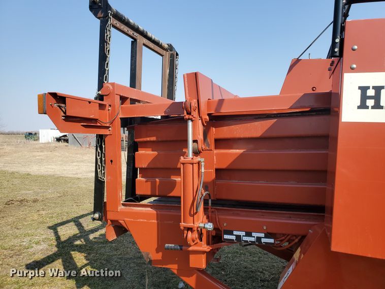 image for item DF5823 2002 Hesston 4790  large square baler