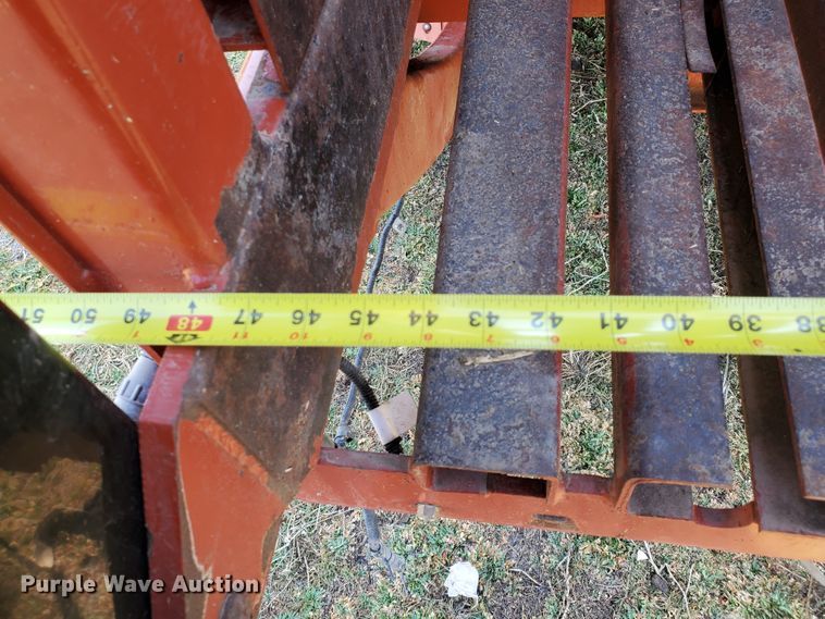 image for item DF5823 2002 Hesston 4790  large square baler