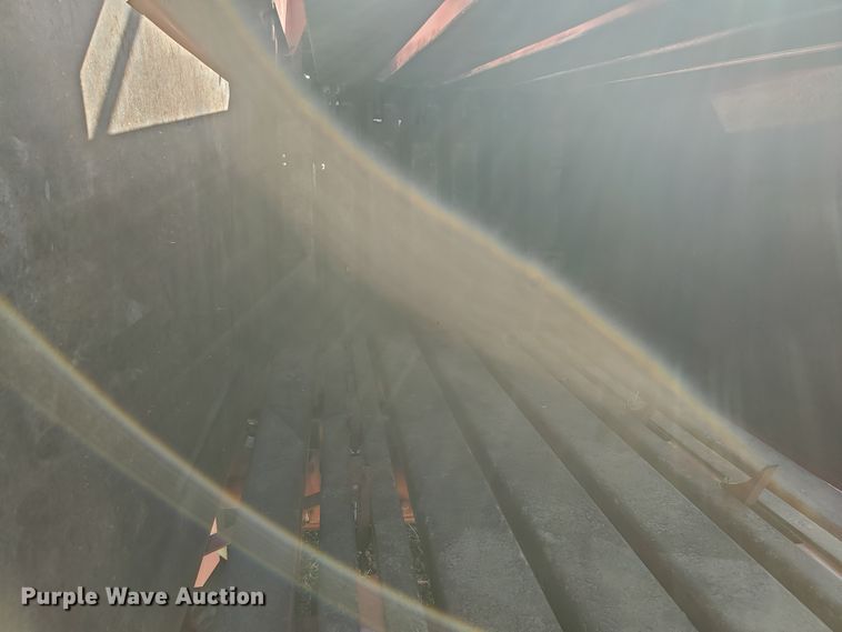 image for item DF5823 2002 Hesston 4790  large square baler