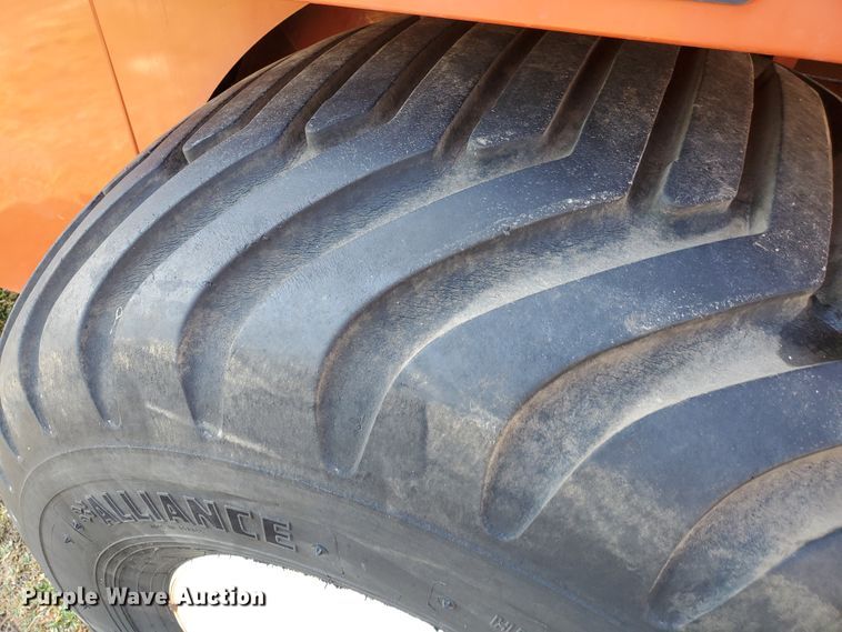 image for item DF5823 2002 Hesston 4790  large square baler