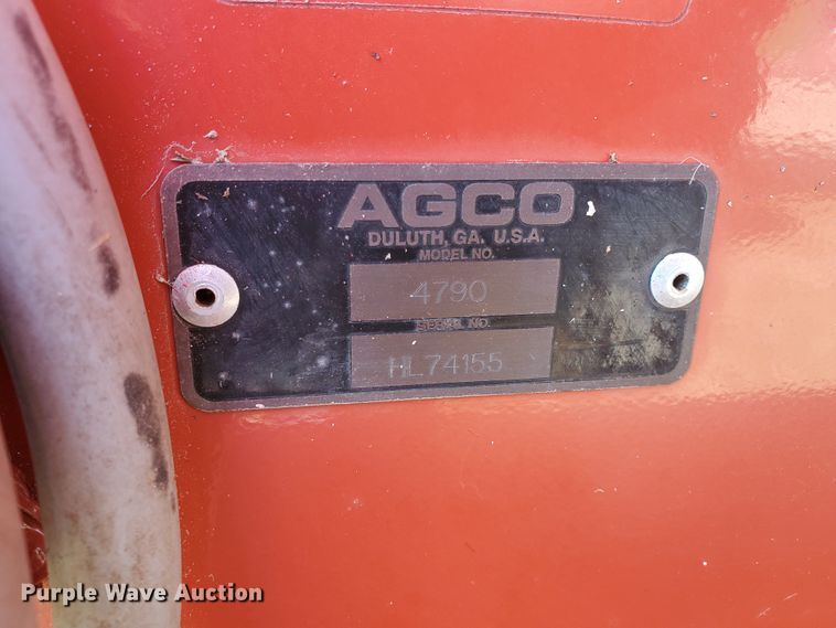 image for item DF5823 2002 Hesston 4790  large square baler