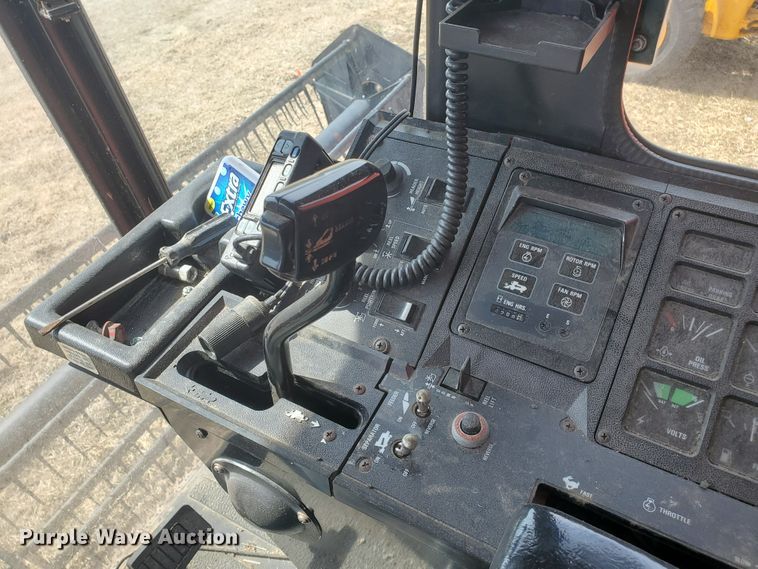 image for item DF5826 1994 Case IH 1688  combine