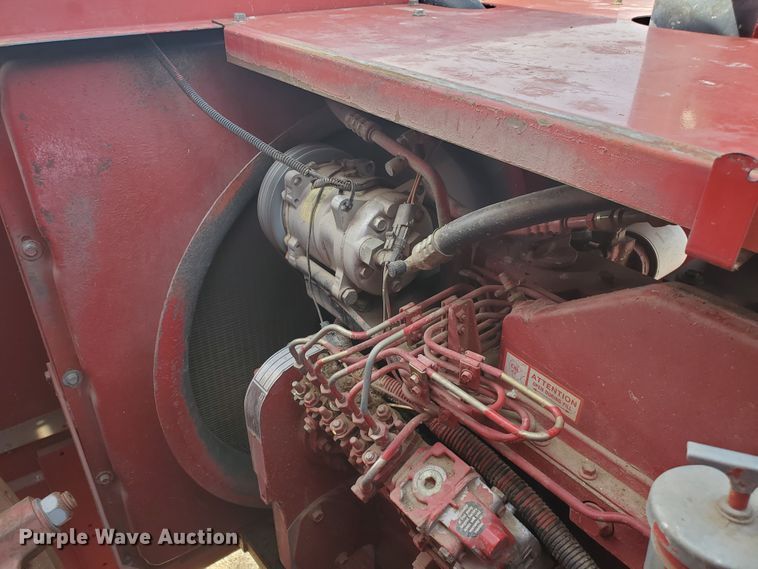 image for item DF5826 1994 Case IH 1688  combine